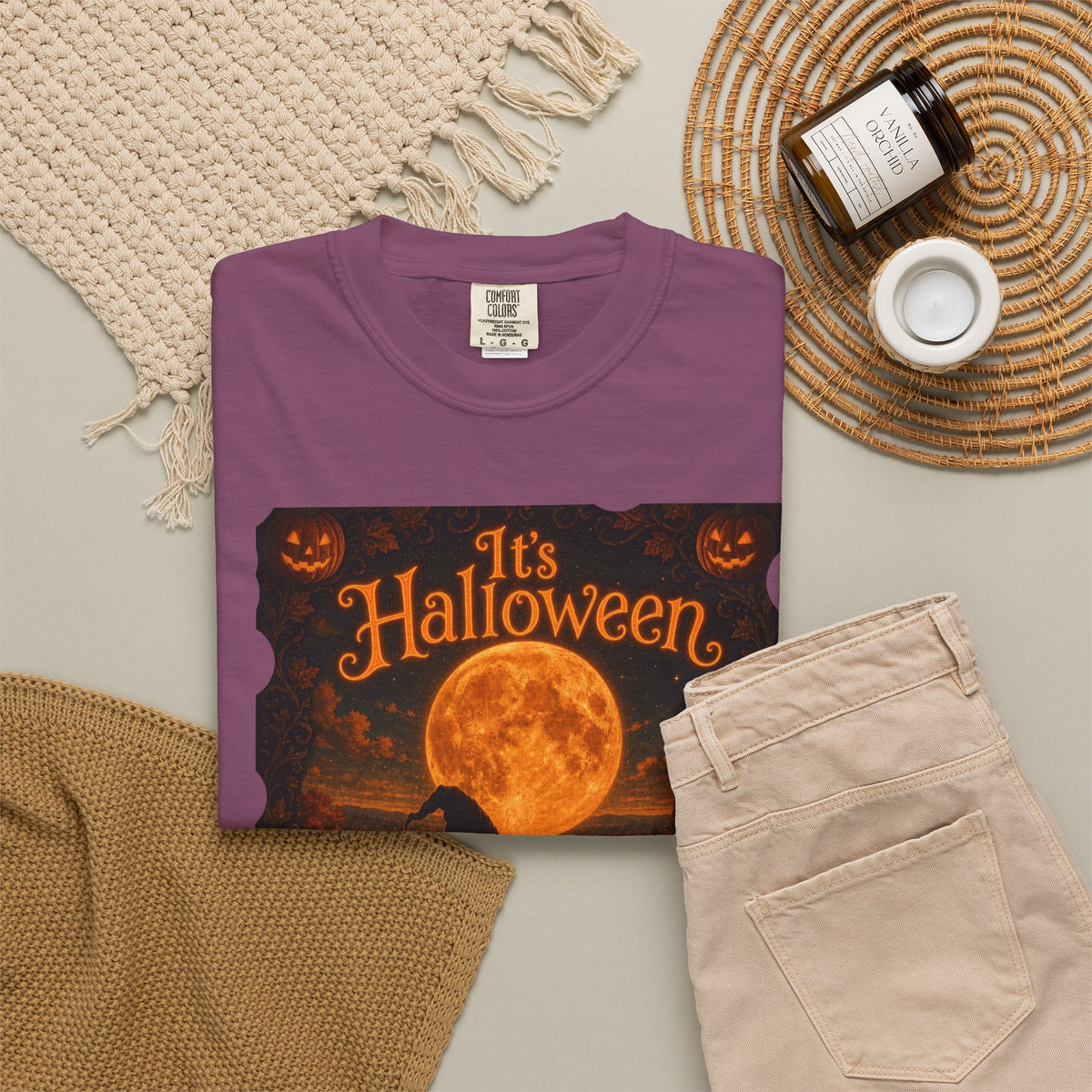 It's Halloween Vintage Moonlit Cat Halloween T-Shirt