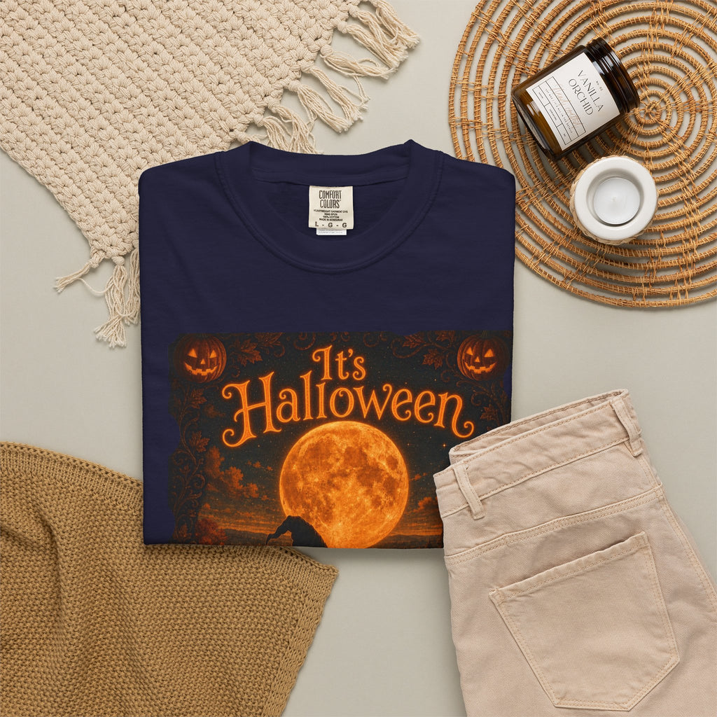 It's Halloween Vintage Moonlit Cat Halloween T-Shirt
